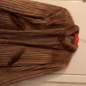Beautiful Brown SAGA mink coat size medium